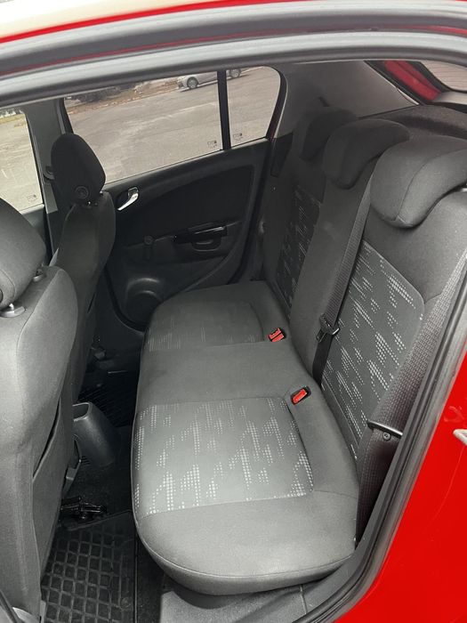 Продам Opel corsa 2012 автомат