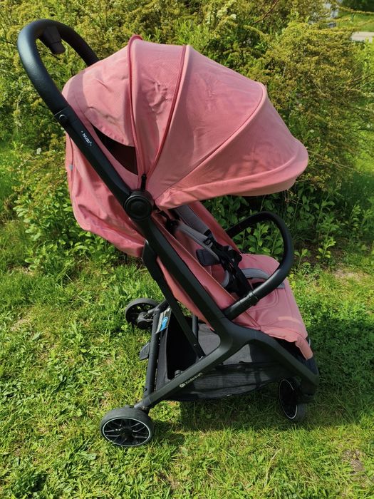 Wózek spacerowy KinderKraft Nubi 2