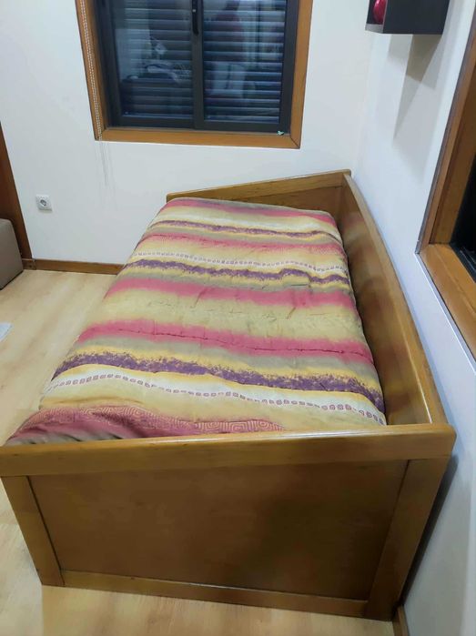 Cama madeira solteiro