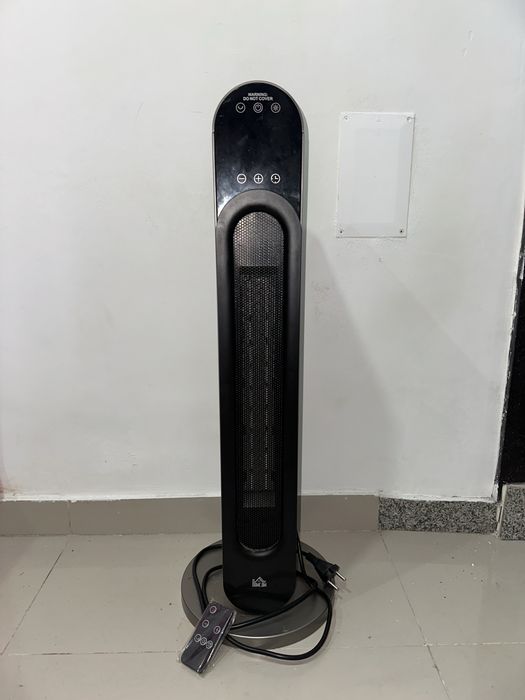 Aquecedor de Torre HOMCOM 2000W com Comando Remoto