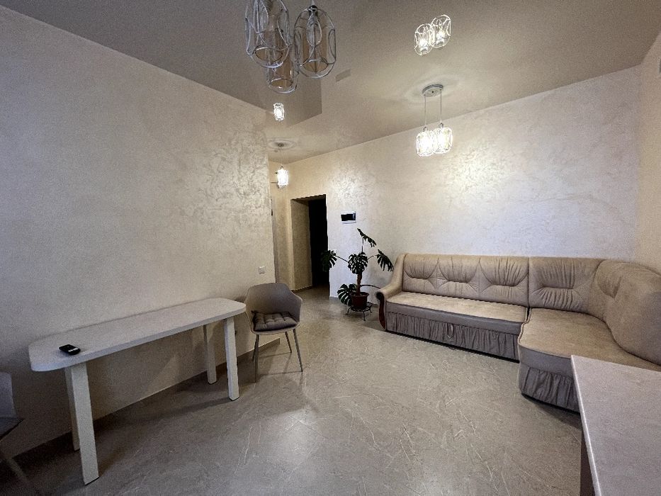 Оренда подобово в мікрорайоні Озерна