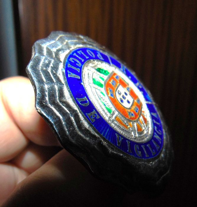 Crachá da PVDE - prata - raro