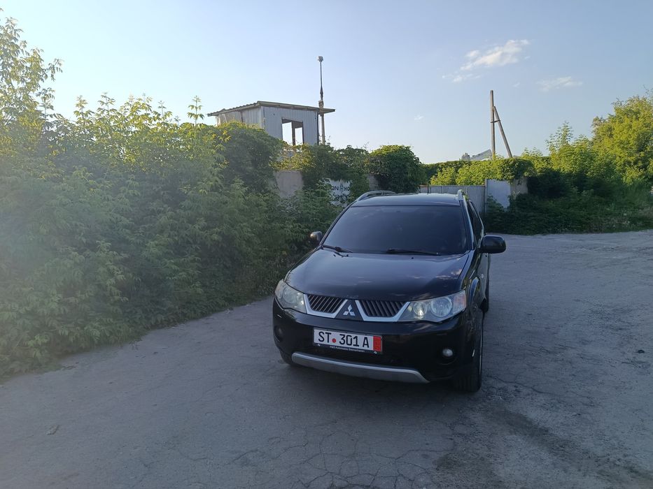 Продам Mitsubishi Outlander XL