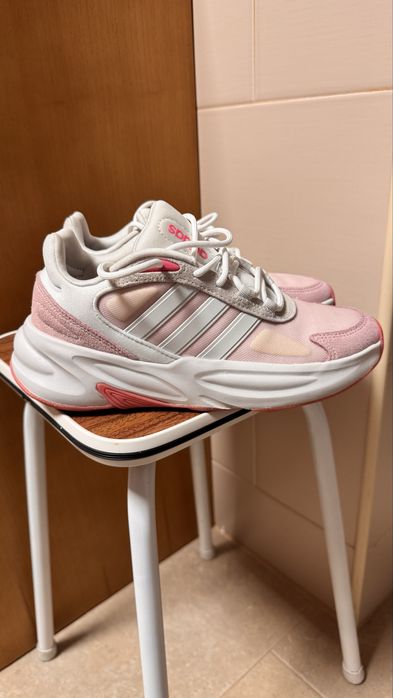 Tenis Adidas OZELLE