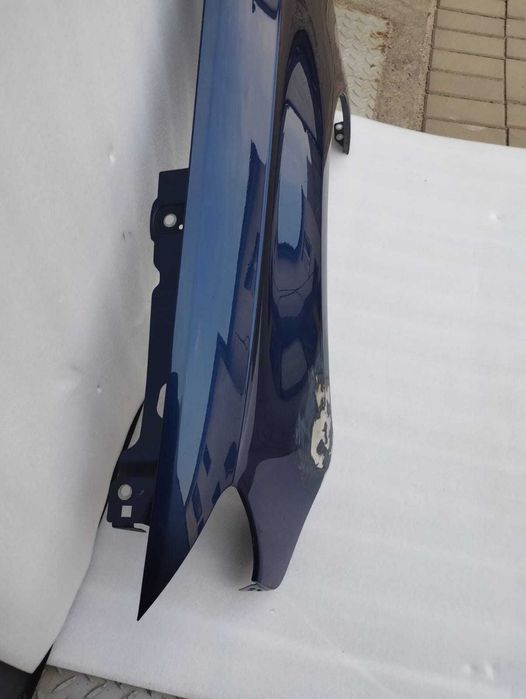 Błotnik lewy przód Audi A3 Sportback 8V0