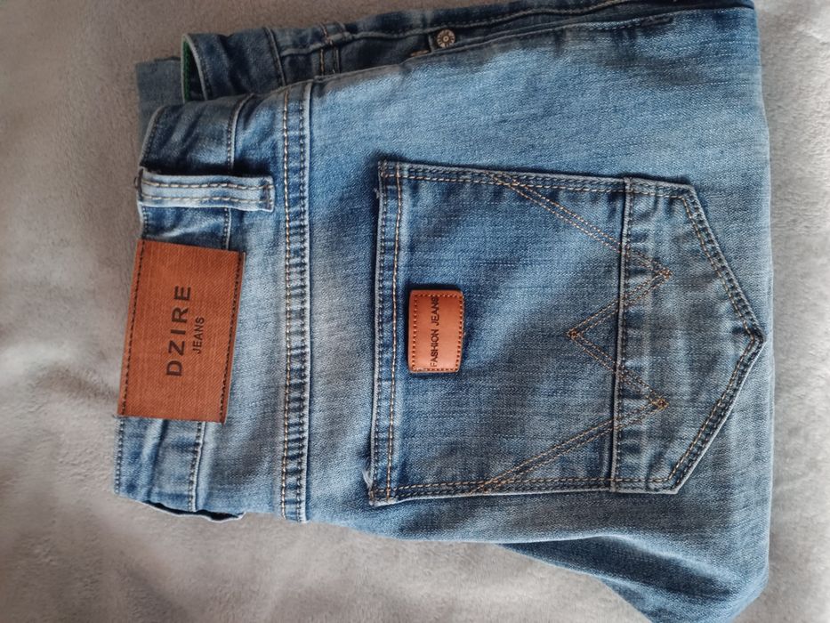 Spodnie jeans jasno niebieskie