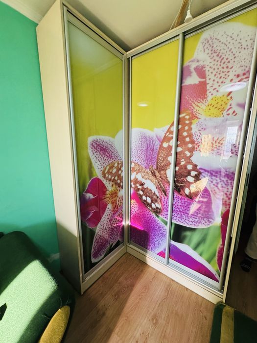 Продам трьох кімнатну з ремонтом у м.Новий Розділ.