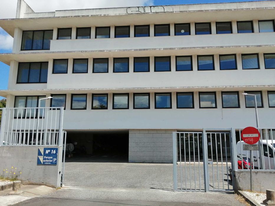 Estacionamento Estação Monte Abrão