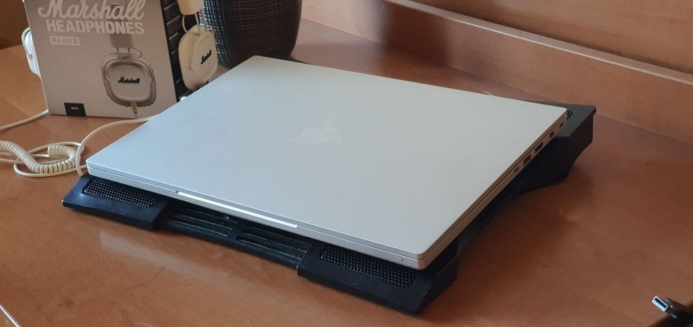 Laptop Razer Blade Mercury White limited edition