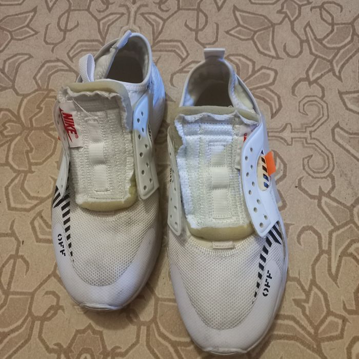 Кросівки білі Nike Air Huarache, розмір 38
