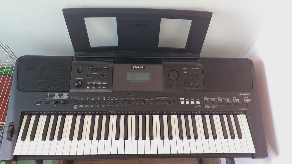 Keyboard Yamaha PSR E453