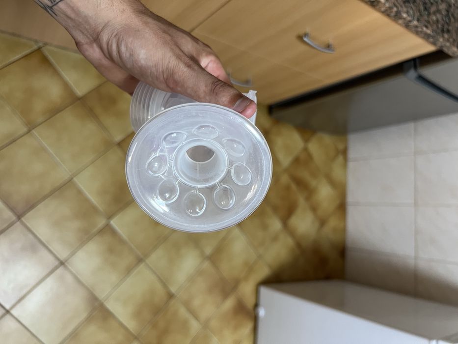 Bomba eletrica extratora de leite materno