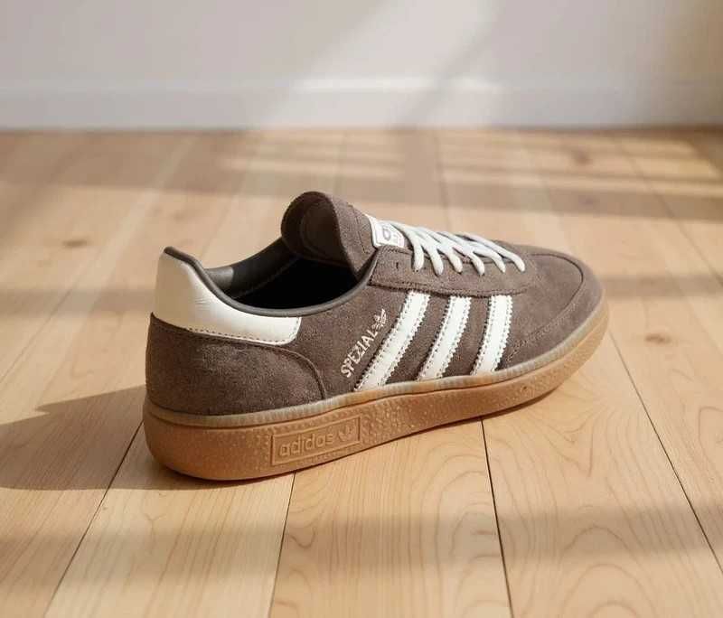 Oryginalne buty adidas damskie Buty HANDBALL brązowy R.39