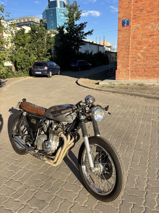 Honda CB550 cafe racer 1976