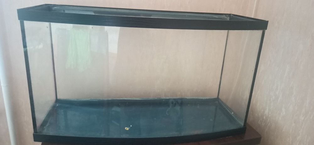 Продам акваріум на  80л