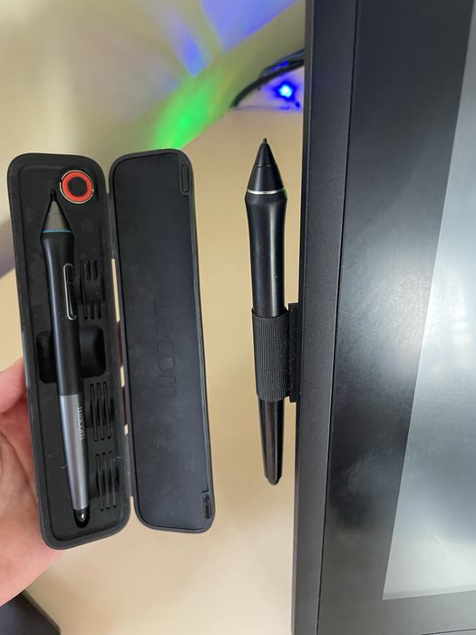 Графічний планшет Wacom Cintiq 22 +перо +кейс для транспортування