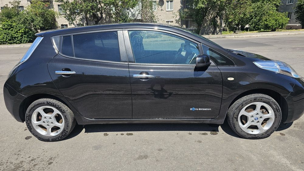 Nissan Leaf  2015 рік