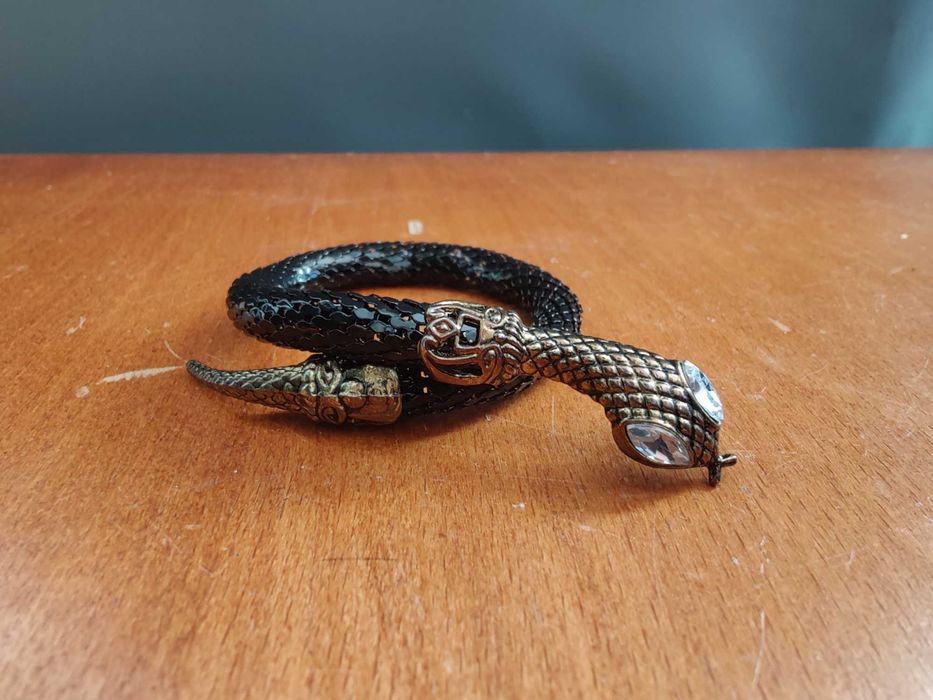 pulseira com cobra