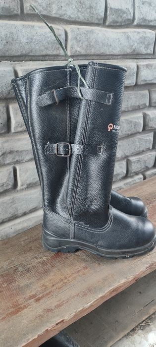 Кирзовые сапоги на меху.