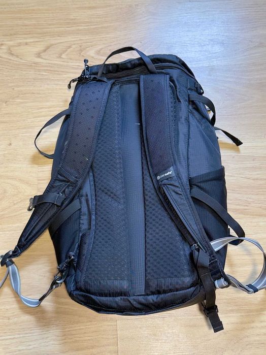 Plecak Pacsafe Venturesafe X 30L | Antykradzieżowy | Bardzo dobry stan