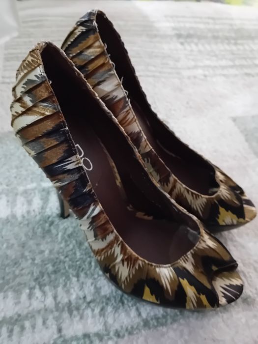 Sapatos salto Aldo 39