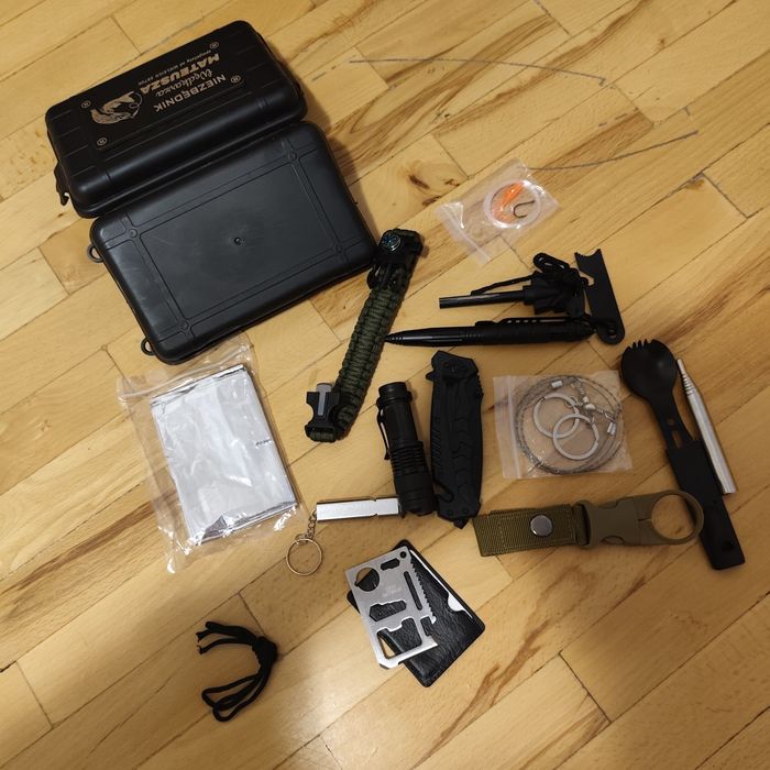 Niezbędnik survivalowy 32 w 1