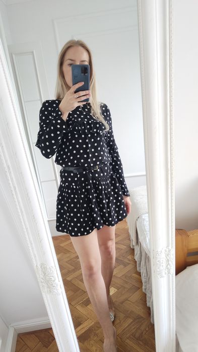 Sukienka w groszki Cropp