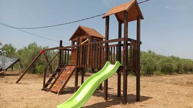 PARQUE INFANTIL BALOIÇO, ESCORREGA, PAREDE DE PEDRAS, ETC.