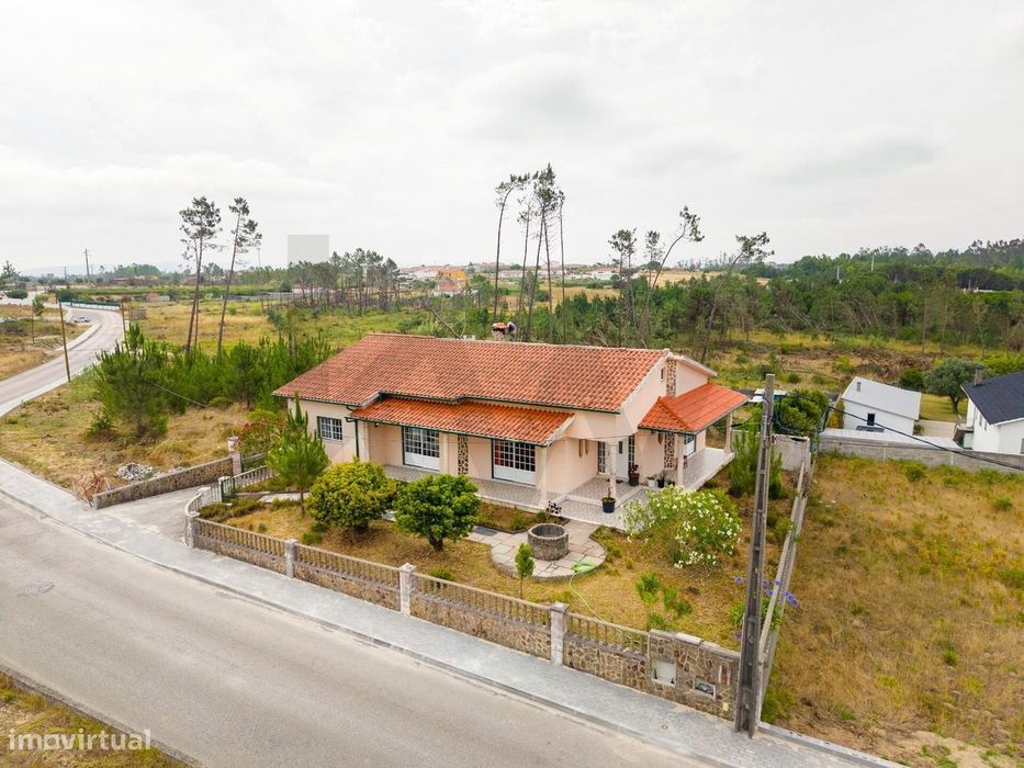 Moradia Térrea T4 na Maceira, o refúgio de família entre o campo, a ci