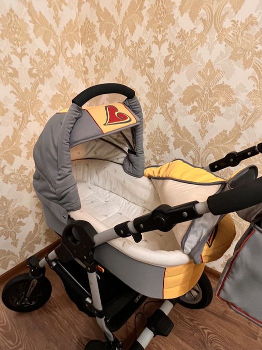 Продаю дитячу коляску 2 в 1