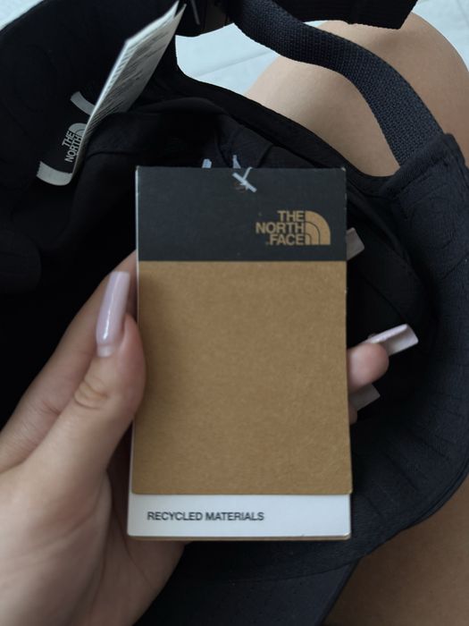 Нова кепка, з бірками, не одягалась The north face
