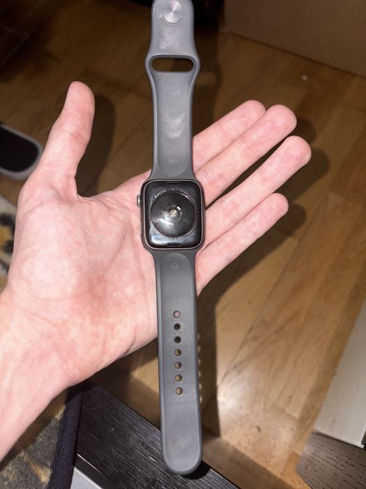Apple Watch SE como novo