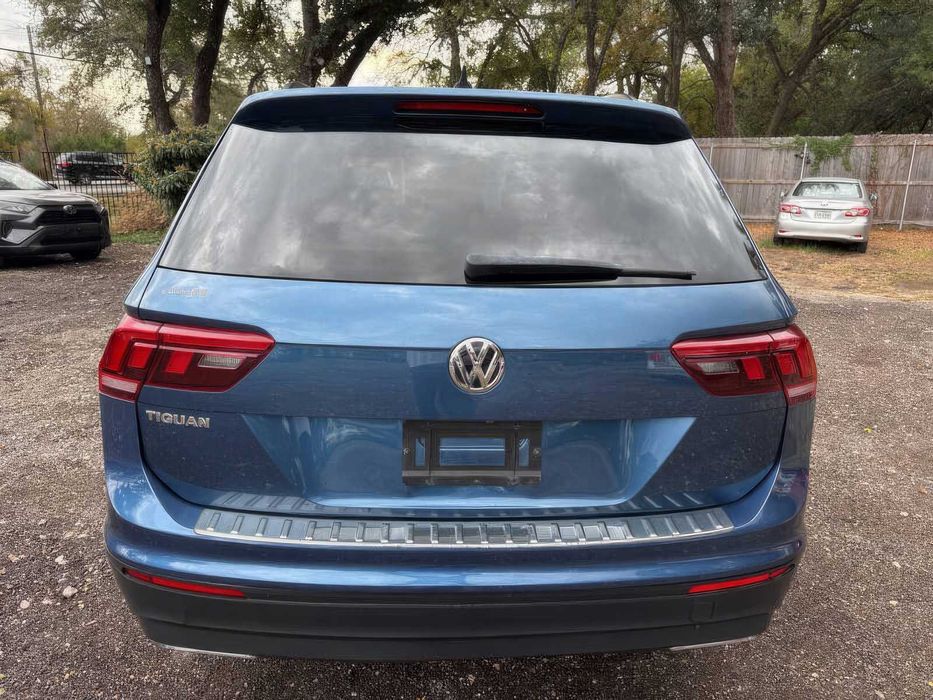 Volkswagen Tiguan S      2020