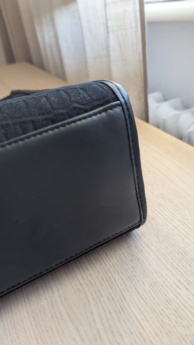 zara czarna duża torebka shopper z tłoczeniem