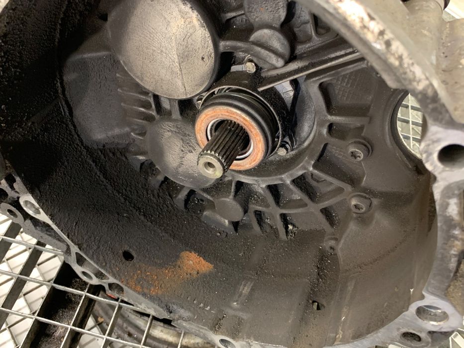SKRZYNIA BIEGÓW VW PASSAT B6 KDN 2.0 140KM 05-10