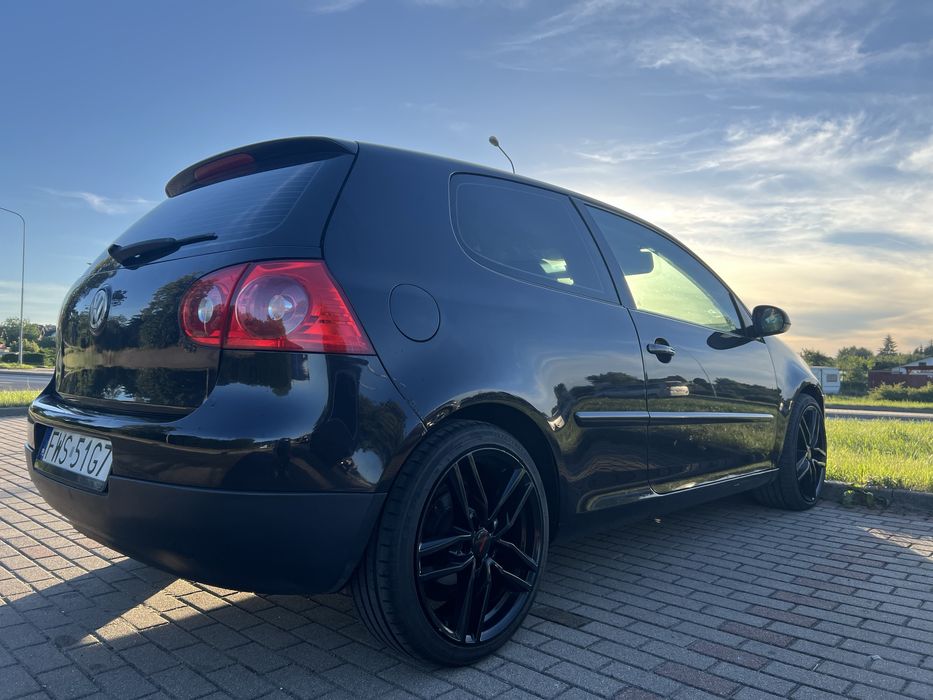 Volkswagen Golf V  1.6mpi