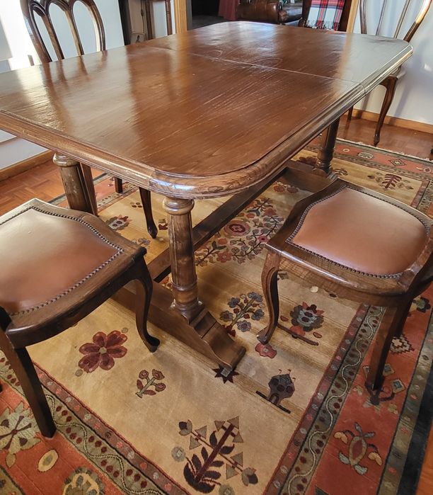 Mesa, 6 cadeiras sala de jantar e carrinho