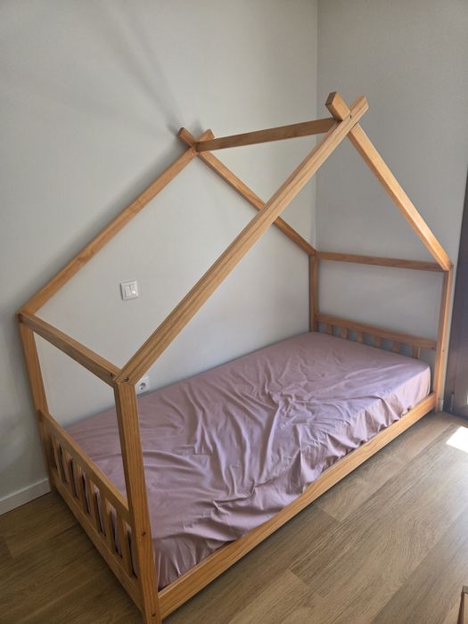 Cama infantil casinha