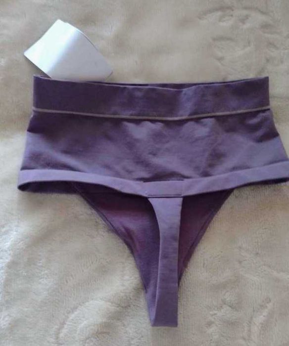 (36/S) Triumph/ Ekskluzywne Majtki modelujące, stringi, NOWE