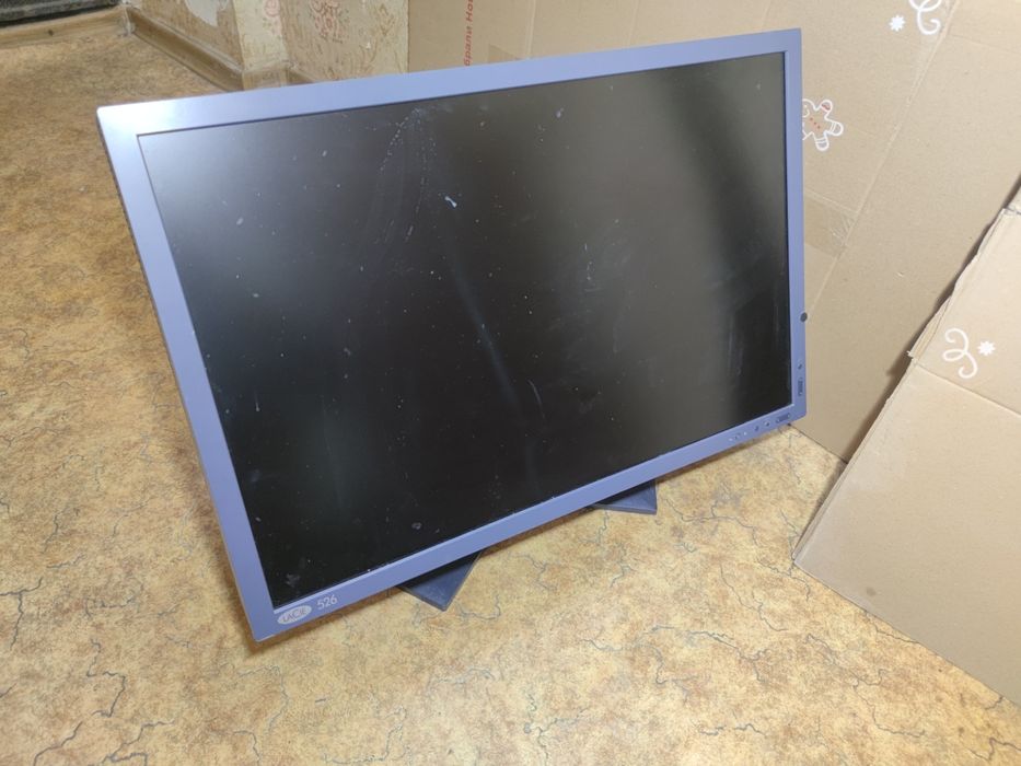 Профессиональный монитор LaCie 526 26" — рабочий, проблема с матрицей