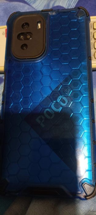 Продаю смартфон Poco f3 8\256