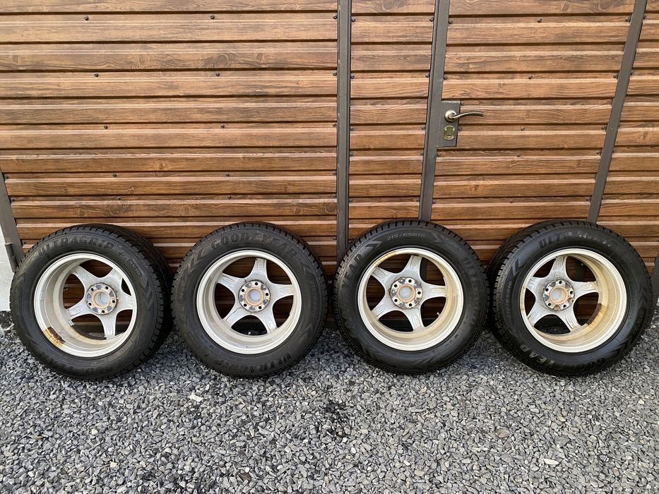 Колеса/Диски/Шини 5х114,3 6,5Jx16 ET40 // GOOD YEAR 215/65R16