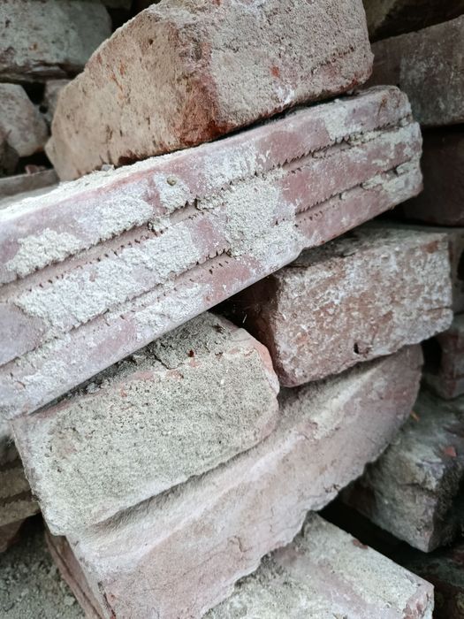Sprzedam cegle z rozbiorki