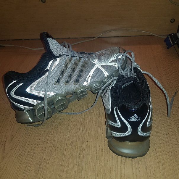 Buty Adidas R41 SNEAKERS
