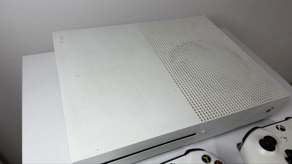 Consola XBOX ONE S 1TB