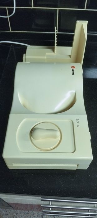 Vendo máquina fiambre,e putros