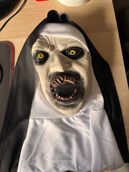 Máscara de Halloween Freira nova