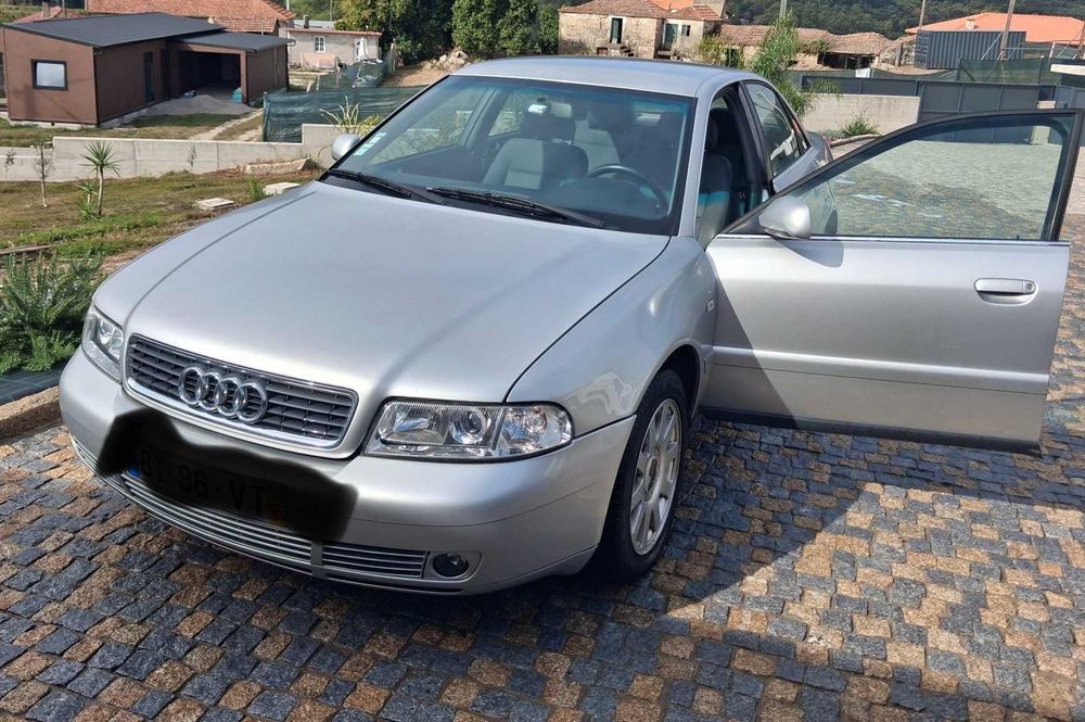 Audi A4 2.5 TD V6 150 cv