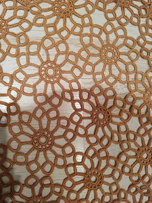 Serwetka szydełkowa artystyczna praca ręczna.