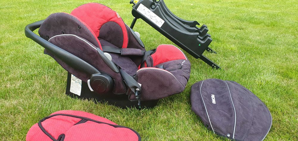 Fotelik nosidło Recaro Young Profi + baza isofix